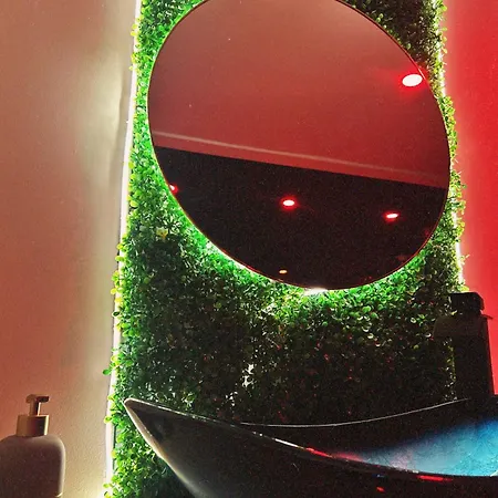 De Gamme - L'extase Avec Jacuzzi Romantiskt hotell Violaines