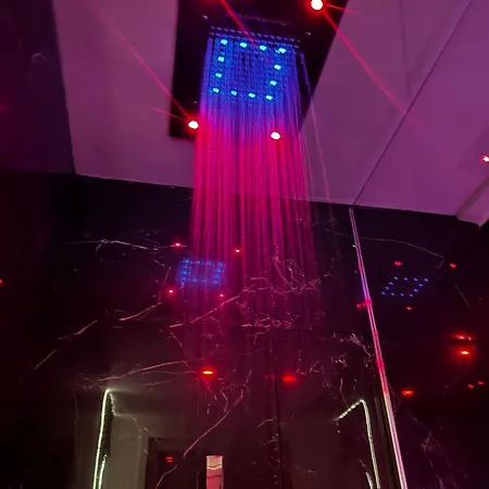 Отель для свиданий De Gamme - L'extase Avec Jacuzzi *