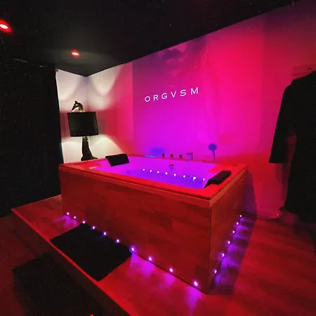 Отель для свиданий De Gamme - L'extase Avec Jacuzzi *