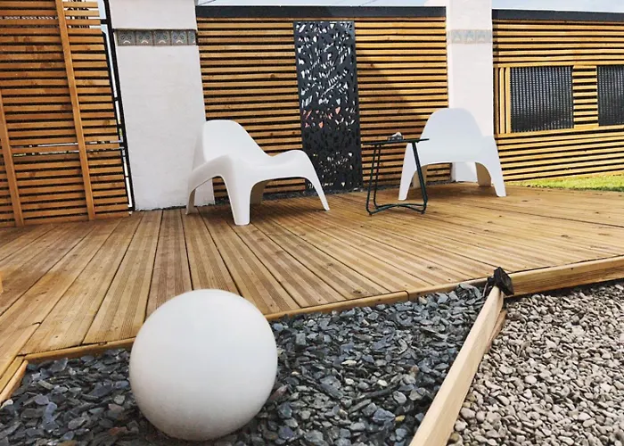 Love hôtel De Gamme - L'extase Avec Jacuzzi Violaines