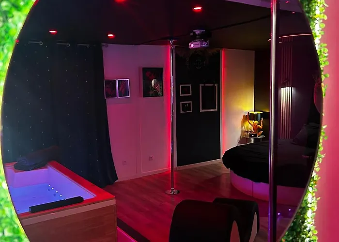 De Gamme - L'extase Avec Jacuzzi Love hôtel *